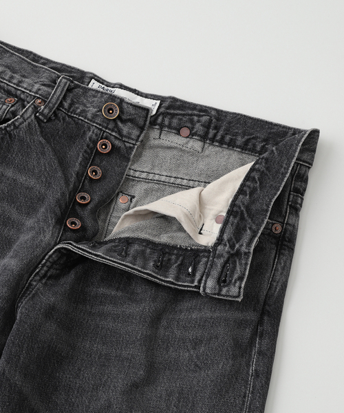 DAIRIKU（ダイリク）の「DAIRIKU / ダイリク "Straight" Vintage Denim Pants（デニムパンツ・メンズ・ブラック/ブルー・MEDIUM/LARGE/SMALL）」の4枚目の写真
