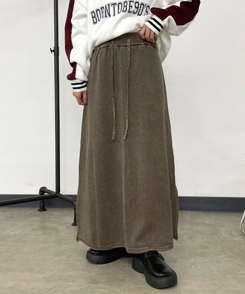 CRB(シーアールビー)の「ピグメントIラインロングスカート(スカート・レディース・グレー/ベージュ/ブラック/ブルー・F)」の21枚目の写真