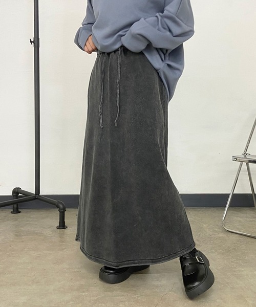 CRB(シーアールビー)の「ピグメントIラインロングスカート(スカート・レディース・グレー/ベージュ/ブラック/ブルー・F)」の6枚目の写真