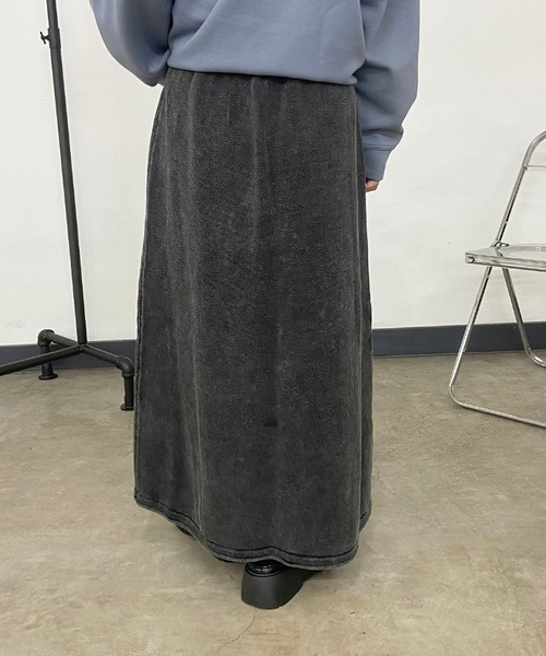 CRB(シーアールビー)の「ピグメントIラインロングスカート(スカート・レディース・グレー/ベージュ/ブラック/ブルー・F)」の10枚目の写真