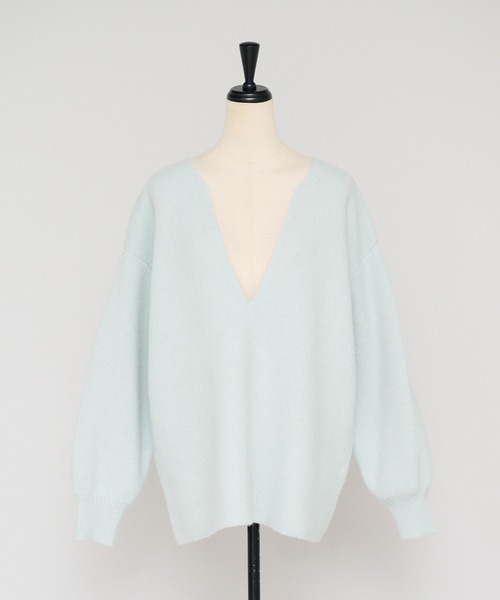 ENC（エンク）の「deep V neck highgauge knit pullover / 深Vネックハイゲージニット（ニット/セーター・レディース・ダークグレー/ベージュ/アイボリー/ライトブルー・FREE）」の12枚目の写真