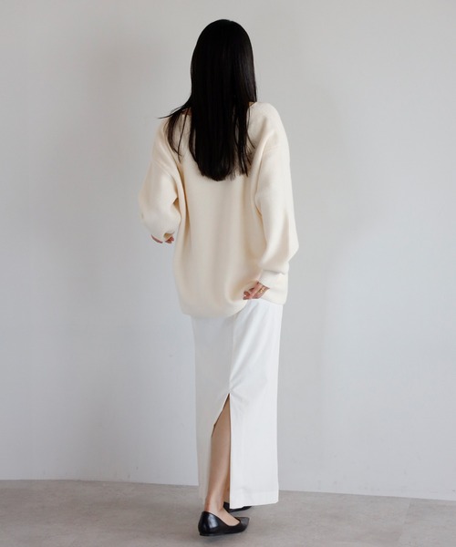 ENC（エンク）の「deep V neck highgauge knit pullover / 深Vネックハイゲージニット（ニット/セーター・レディース・ダークグレー/ベージュ/アイボリー/ライトブルー・FREE）」の18枚目の写真