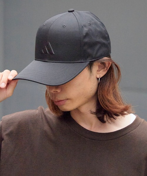 adidas（アディダス）の「adidas/アディダス カーブバイザー ロゴ刺繍 6パネルキャプ（キャップ・メンズ・ネイビー/ホワイト系その他/ブラック系その他/ブラック系その他2・M/L）」の3枚目の写真