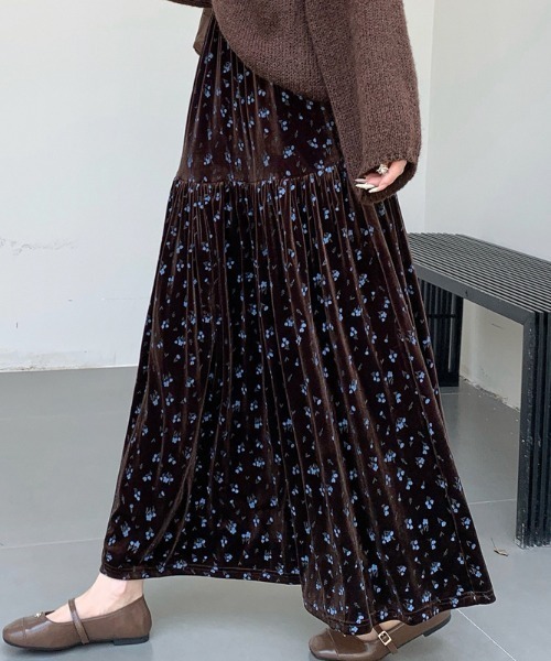 ABITOKYO（アビトーキョー）の「小花柄ベロアティアードスカート（スカート・レディース・モカ/ブラック・FREE）」の6枚目の写真