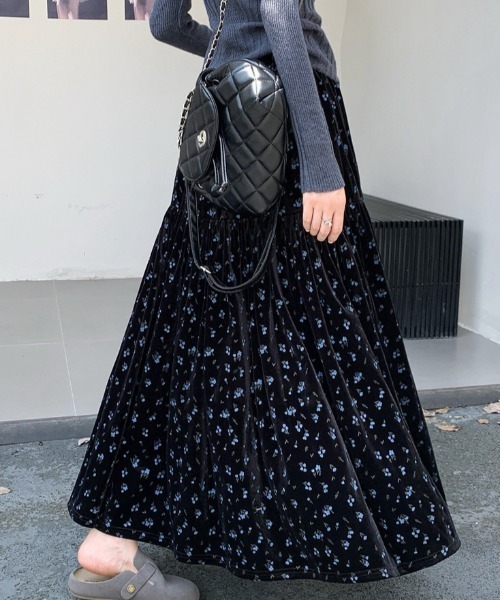ABITOKYO（アビトーキョー）の「小花柄ベロアティアードスカート（スカート・レディース・モカ/ブラック・FREE）」の9枚目の写真