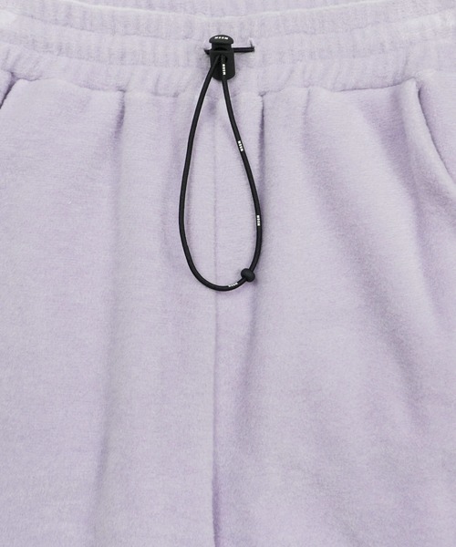 MSGM(エムエスジーエム)の「BAMBOO FLEECE シャーリングパンツ(スウェットパンツ・レディース・ライラック/ライトグレー・S)」の4枚目の写真
