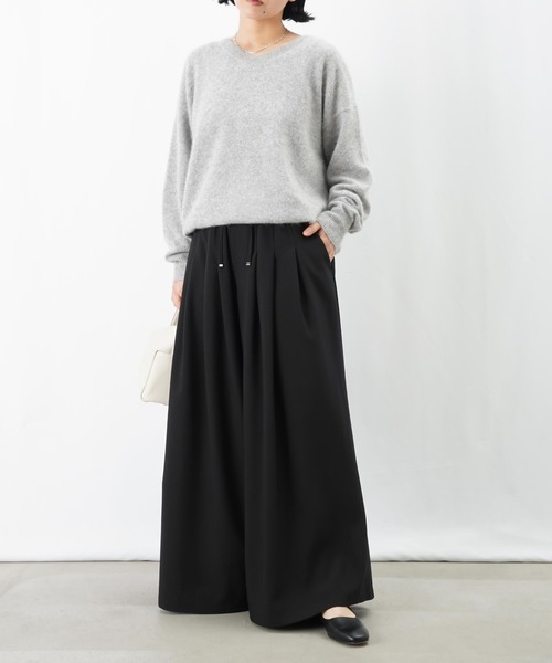 LUCA/LADY LUCK LUCA（ルカ/レディラックルカ）の「LC/LLL タックバギーパンツ/マキシフレアパンツ（その他パンツ・レディース・チャコールグレー/ブラック/モカ・FREE）」の8枚目の写真