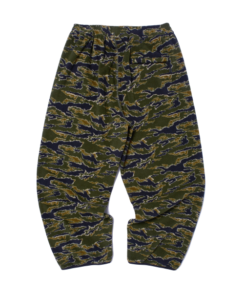 WKNDRS（ウィーキャンドース）の「CAMO FLEECE PANTS (CAMO)（その他パンツ・レディース・その他・MEDIUM/LARGE/X-LARGE）」の2枚目の写真