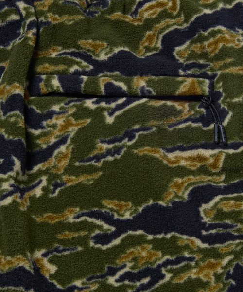 WKNDRS（ウィーキャンドース）の「CAMO FLEECE PANTS (CAMO)（その他パンツ・レディース・その他・MEDIUM/LARGE/X-LARGE）」の5枚目の写真