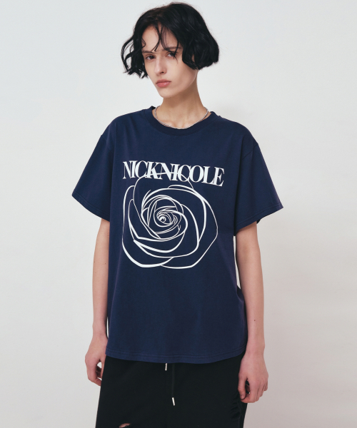 NICK&NICOLE（ニックアンドニコール）の「BIG ROSE SLEEVE TOP_NAVY WHITE（Tシャツ/カットソー・レディース・その他・FREE）」の2枚目の写真