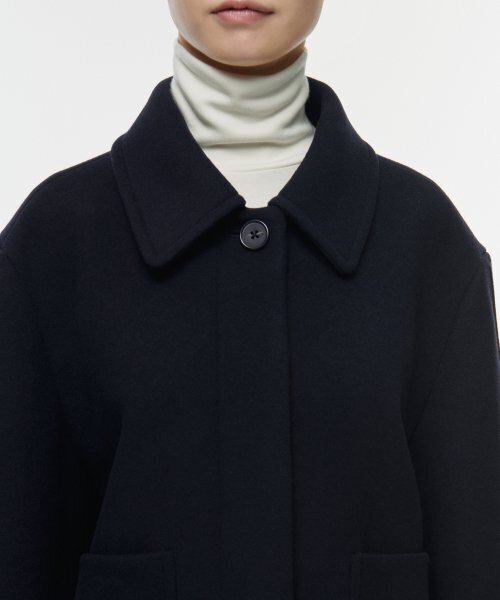 MUSINSA STANDARD WOMAN（ムシンサスタンダードウーマン）の「ウィメンズウールブレンドフェイクシアリングカラーショートコート[ネイビー]（チェスターコート・レディース・その他・LARGE/X-SMALL/SMALL/MEDIUM）」の6枚目の写真