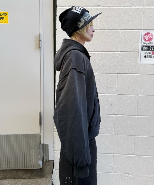 Never mind the XU（ネバーマインドザエックスユー）の「【Never mind the XU】damage oversized zip up hoodie / 【ネバーマインド ザ エックスユー】オーバーサイズダメージジップパーカー（パーカー・メンズ・ブラック/グレー・L）」の21枚目の写真