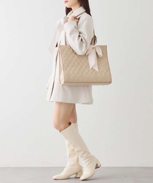 one after another NICE CLAUP（ワンアフターアナザーナイスクラップ）の「【LouLoumei】スカーフ付きキャリーオントートバッグ（トートバッグ・レディース・ブラック/ピンク/ベージュ/サックスブルー・FREE）」の20枚目の写真