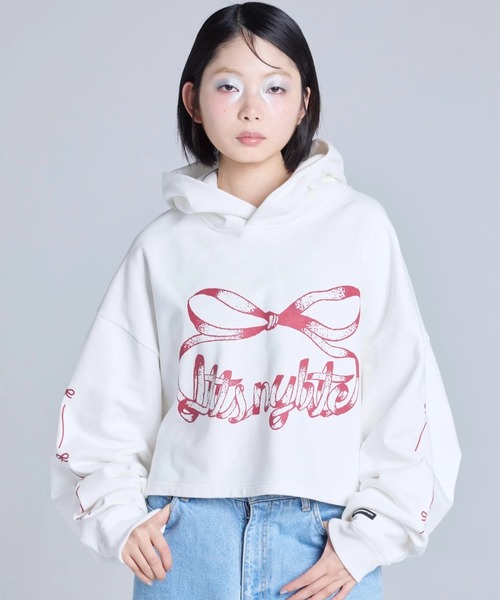 Little sunny bite（リトルサニーバイト）の「littlesunnybite/リトルサニーバイト/short D8 sweat hoodie（パーカー・レディース・ホワイト/ブラック・S/M）」の7枚目の写真