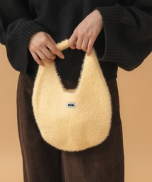 HEILIS | シャギーニットバッグ / ニットバッグ シャギー レッド ブルー イエロー ブラック トレンド 冬服 秋服 小物 赤ニット クリスマス ギフト 贈り物 韓国 シンプル ガーリー ノームコア カジュアル(ハンドバッグ)