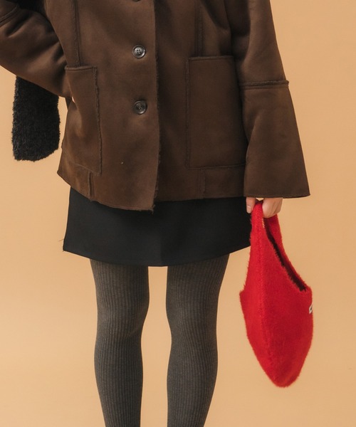 HEILIS（ヘイリス）の「シャギーニットバッグ / ニットバッグ シャギー レッド ブルー イエロー ブラック トレンド 冬服 秋服 小物 赤ニット クリスマス ギフト 贈り物 韓国 シンプル ガーリー ノームコア カジュアル（ハンドバッグ・レディース・レッド/ブラック/ブルー/イエロー・FREE）」の11枚目の写真