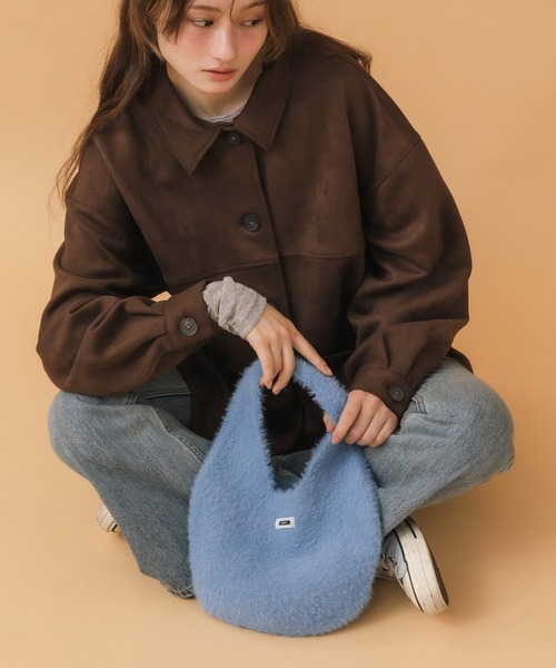 HEILIS（ヘイリス）の「シャギーニットバッグ / ニットバッグ シャギー レッド ブルー イエロー ブラック トレンド 冬服 秋服 小物 赤ニット クリスマス ギフト 贈り物 韓国 シンプル ガーリー ノームコア カジュアル（ハンドバッグ・レディース・レッド/ブラック/ブルー/イエロー・FREE）」の21枚目の写真