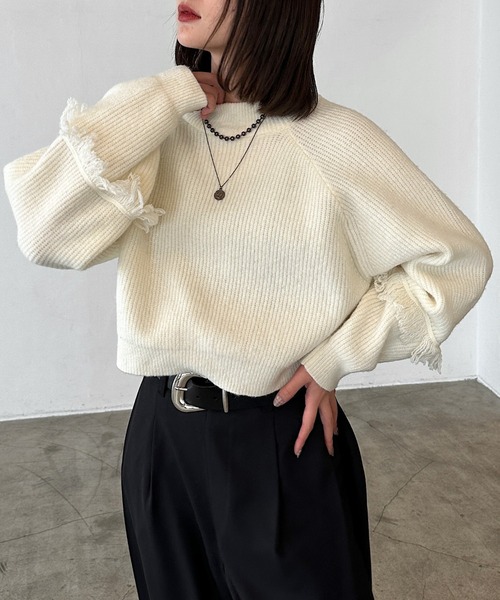 PAGEBOY（ページボーイ）の「フリンジスリーブショートハイネック（Tシャツ/カットソー・レディース・オフホワイト/グレー/ターコイズブルー/ブラック・FREE）」の2枚目の写真