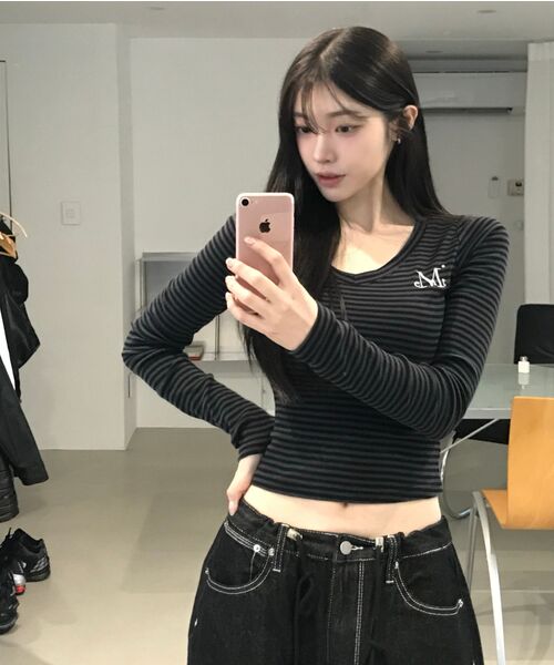 MUCENT(ムセント)の「シグニチャー円形バッグロゴデニムパンツ 男女共用(デニムパンツ・レディース・ブラック・FREE)」の6枚目の写真
