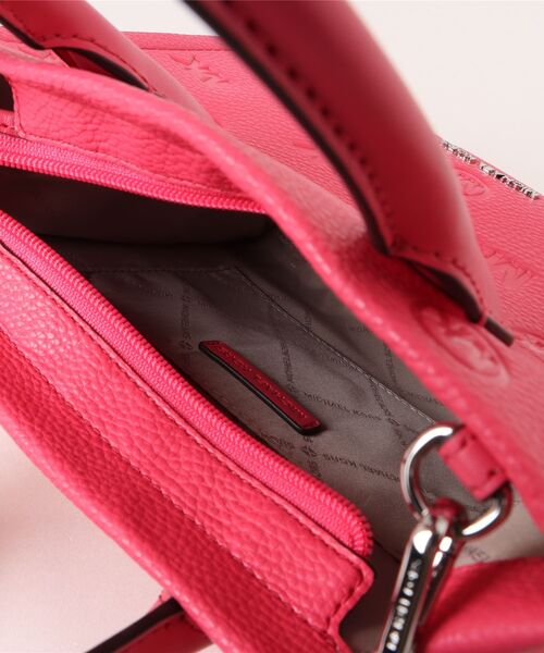 MICHAEL KORS(マイケルコース)の「MIRELLA SM SHOPPER TZ XBODY クロスボディ(ショルダーバッグ・レディース・ピンク系・FREE)」の4枚目の写真