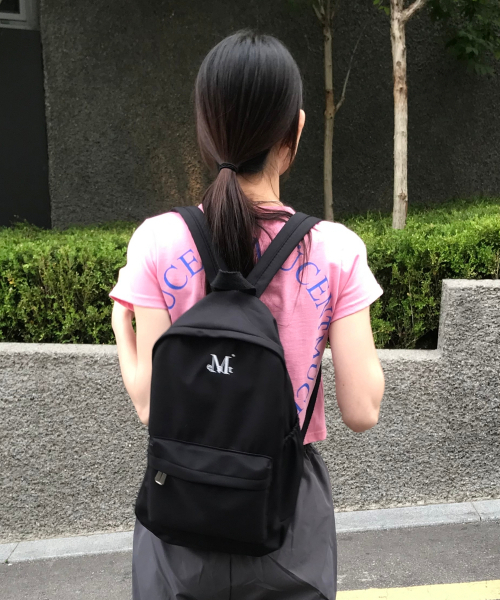 MUCENT(ムセント)の「ドンダシグネチャーロゴ刺繍ミニバックパック(ユニセックス)(バックパック/リュック・レディース・ブラック・FREE)」の17枚目の写真