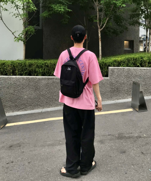 MUCENT(ムセント)の「ドンダシグネチャーロゴ刺繍ミニバックパック(ユニセックス)(バックパック/リュック・レディース・ブラック・FREE)」の16枚目の写真