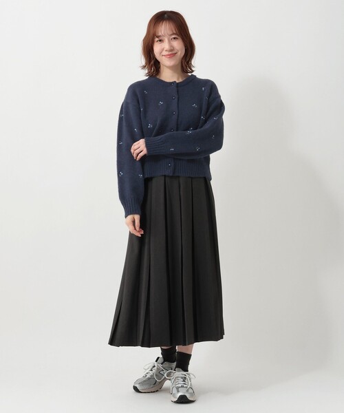 Afternoon Tea(アフタヌーンティー)の「フラワー刺繍ショートカーディガン(カーディガン/ボレロ・レディース・グレー/ネイビー・MEDIUM)」の8枚目の写真