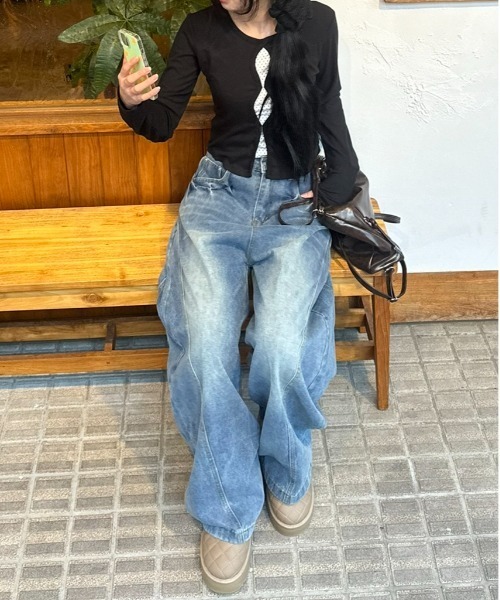 Vini（ヴィニ）の「【フロントカットアウト】ドットショート丈トップス（Tシャツ/カットソー・レディース・ブラック・MEDIUM）」の3枚目の写真