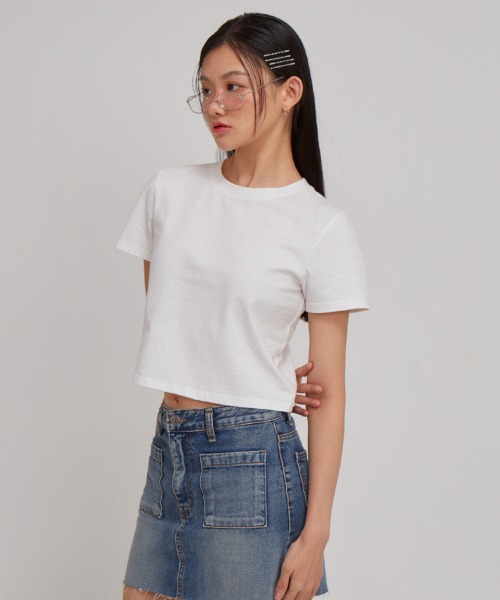 SALON DE YOHN(サロンドヨーン)の「Basic Short Sleeve Crop T_ White(Tシャツ/カットソー・レディース・その他・LARGE/MEDIUM/SMALL)」の6枚目の写真