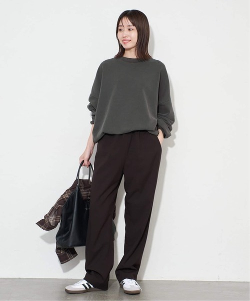 SLOBE IENA(スローブイエナ)の「《WEB限定/追加3》ビックシルエットピグメント裏毛プルオーバー(スウェット・レディース・ネイビー/ブラック系その他/ベージュ・FREE)」の11枚目の写真