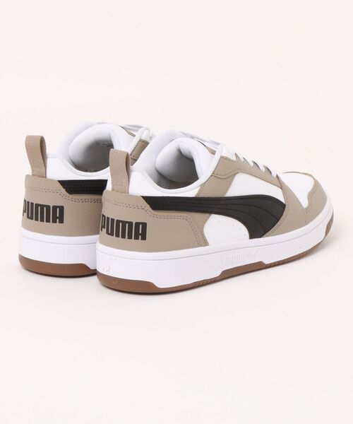 PUMA（プーマ）の「【PUMA】プーマ REBOUND V6 LOW（リバウンドV6ロウ）コートタイプスニーカー 392328（スニーカー・メンズ・ホワイト系その他・26.0cm/26.5cm/27.0cm/27.5cm/28.0cm/25.5cm/25.0cm）」の2枚目の写真