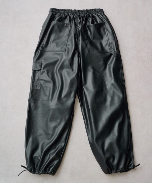 MILITARY(ミリタリー)の「【SETUP7】PU Cargo Trousers / PUレザーカーゴパンツ ワイドシルエット(カーゴパンツ・メンズ・ブラック/グレー/ブラウン・M/L)」の13枚目の写真
