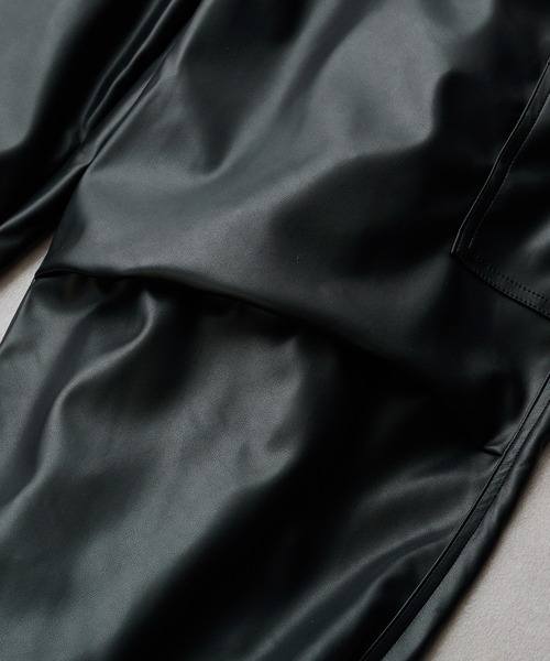 MILITARY(ミリタリー)の「【SETUP7】PU Cargo Trousers / PUレザーカーゴパンツ ワイドシルエット(カーゴパンツ・メンズ・ブラック/グレー/ブラウン・M/L)」の7枚目の写真