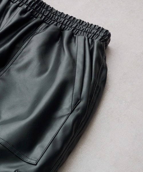 MILITARY(ミリタリー)の「【SETUP7】PU Cargo Trousers / PUレザーカーゴパンツ ワイドシルエット(カーゴパンツ・メンズ・ブラック/グレー/ブラウン・M/L)」の11枚目の写真