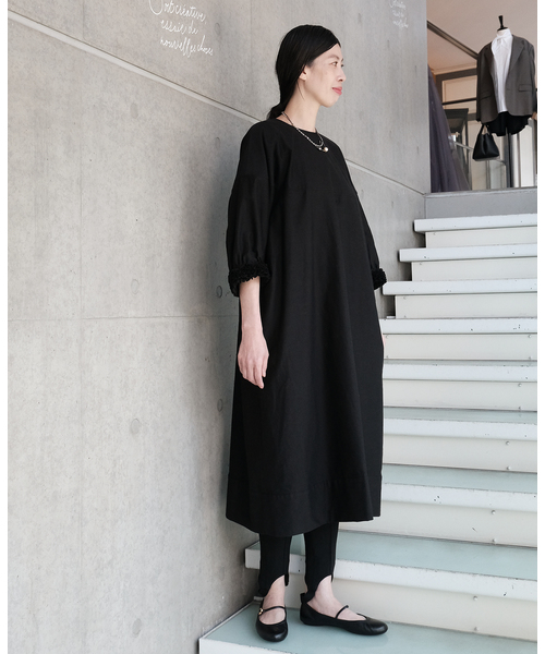 IENA（イエナ）の「Maison IENA 別注 Nell/ネル 袖フリルワンピース 252-40292（ワンピース・レディース・ブラック・FREE）」の17枚目の写真