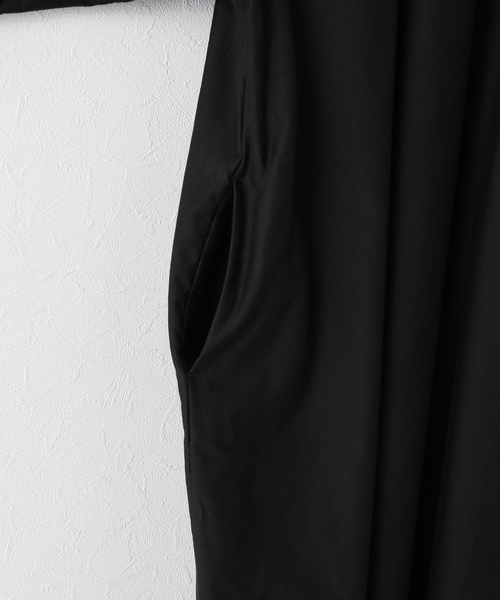 IENA（イエナ）の「Maison IENA 別注 Nell/ネル 袖フリルワンピース 252-40292（ワンピース・レディース・ブラック・FREE）」の8枚目の写真