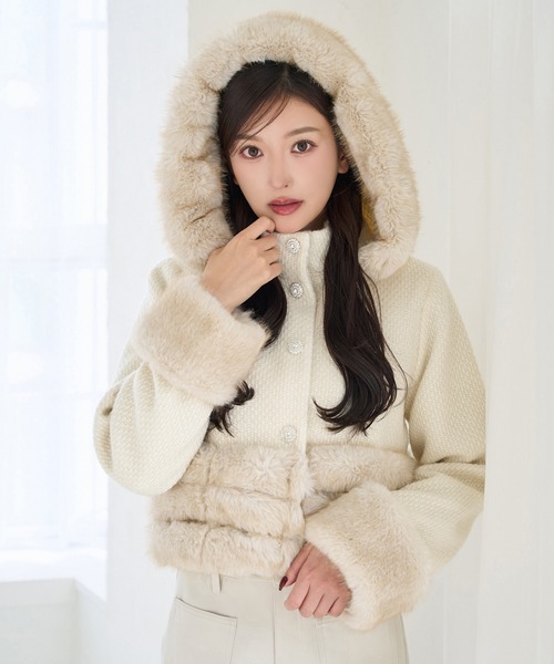 Seemi. byNICECLAUP（ シーミーバイナイスクラップ）の「【Seemi.】裾フェイクファージャケット（その他アウター・レディース・ブラック/アイボリー・FREE）」の3枚目の写真