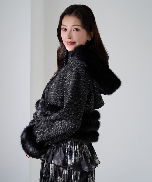 Seemi. byNICECLAUP（ シーミーバイナイスクラップ）の「【Seemi.】裾フェイクファージャケット（その他アウター・レディース・ブラック/アイボリー・FREE）」の10枚目の写真