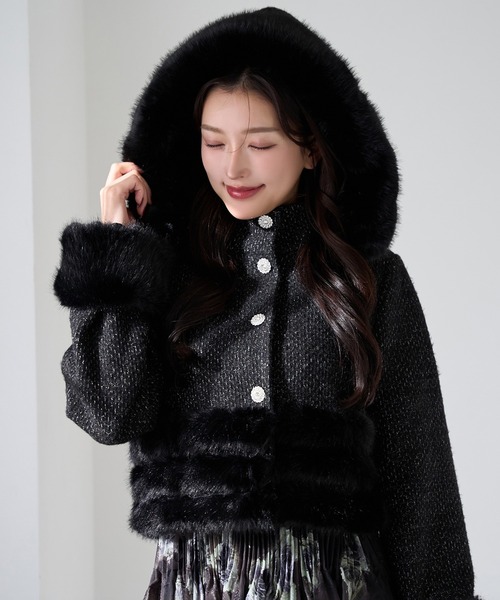 Seemi. byNICECLAUP（ シーミーバイナイスクラップ）の「【Seemi.】裾フェイクファージャケット（その他アウター・レディース・ブラック/アイボリー・FREE）」の13枚目の写真