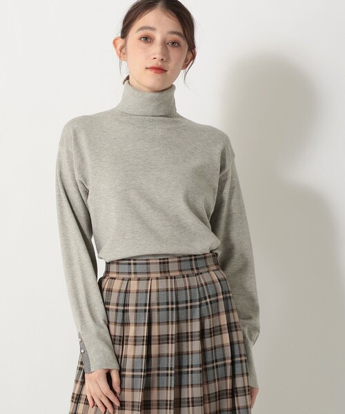 Afternoon Tea(アフタヌーンティー)の「タートルネックプルオーバー(ニット/セーター・レディース・ベージュ/グレー/ネイビー・ONE SIZE)」の2枚目の写真