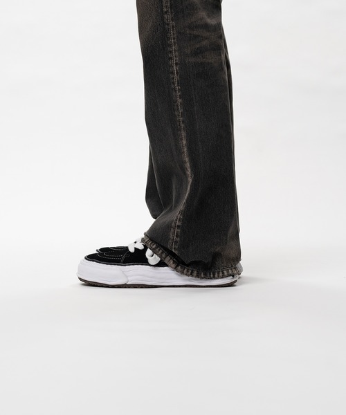 Maison MIHARA YASUHIRO(メゾンミハラヤスヒロ)の「Flared Denim Pants(デニムパンツ・メンズ・ブラック/インディゴブルー・44/46)」の13枚目の写真