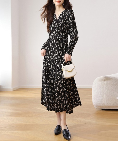 ONEP STAR(ワンピスター)の「花柄ロングワンピース(ワンピース・レディース・ブラック・MEDIUM/X-LARGE/LARGE)」の7枚目の写真