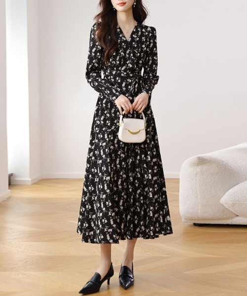 ONEP STAR(ワンピスター)の「花柄ロングワンピース(ワンピース・レディース・ブラック・MEDIUM/X-LARGE/LARGE)」の8枚目の写真