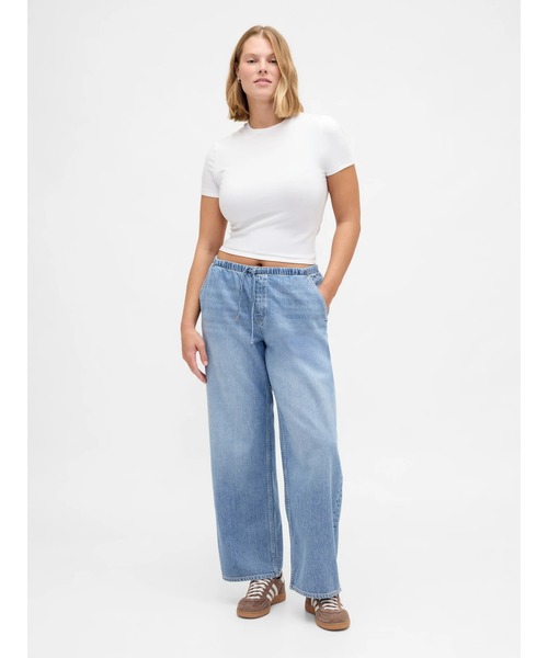 GAP(ギャップ)の「ローライズ ウルトラソフトイージーウエスト '90s ルーズフィット デニム(デニムパンツ・レディース・ライトインディゴブルー・S/M/L/XXS/XS)」の2枚目の写真