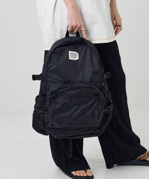 FREAK'S STORE（フリークスストア）の「＜新色追加＞FREDRIK PACKERS/フレドリックパッカーズ 210D DAY PACK TIPI/マザーズリュックサック/バックパック/デイパック（バックパック/リュック・レディース・ブラック/チャコールグレー・ONE SIZE）」の14枚目の写真