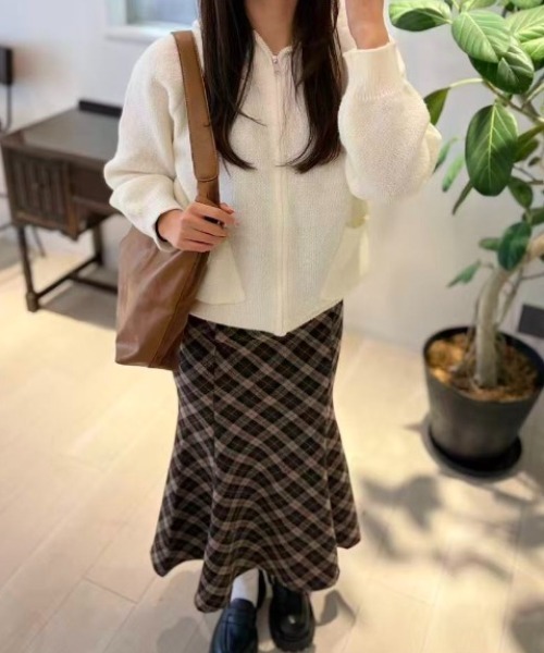 mebole(メボレ)の「Cozy Fur Knit Zip Hoodie(パーカー・レディース・ホワイト/ベージュ・FREE)」の15枚目の写真