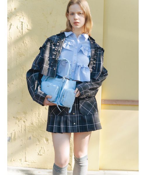 FURFUR（ファーファー）の「チェック柄クロップドフリルシャツ（シャツ/ブラウス・レディース・ブラック/ライトブルー/ベージュ・F）」の6枚目の写真