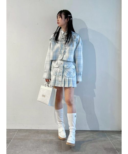 FURFUR（ファーファー）の「チェック柄クロップドフリルシャツ（シャツ/ブラウス・レディース・ブラック/ライトブルー/ベージュ・F）」の16枚目の写真