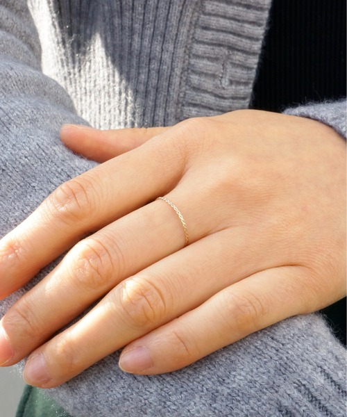 anq.(アンク)の「「anq.」K10・Stitch リング(リング・レディース・イエローゴールド・#11/#9/#13)」の2枚目の写真