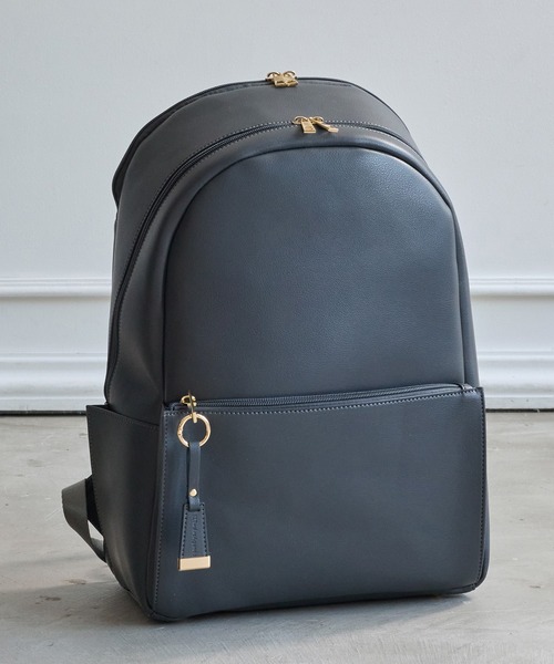 12Twelve Agenda(トゥエルブ アジェンダ)の「PC収納付き合皮A4リュック(バックパック/リュック・レディース・チャコールグレー/ライトグレー/ブラウン・FREE)」の2枚目の写真